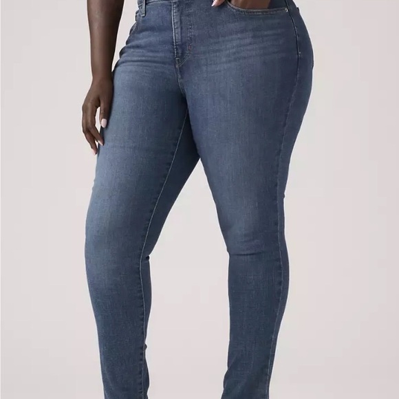 Classic Blue Women's Jeans - Picture 2 of 10